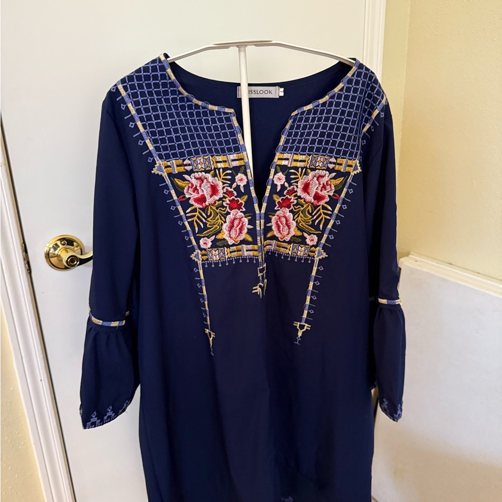 MISSLOOK Blue Embroidered Tunic Top